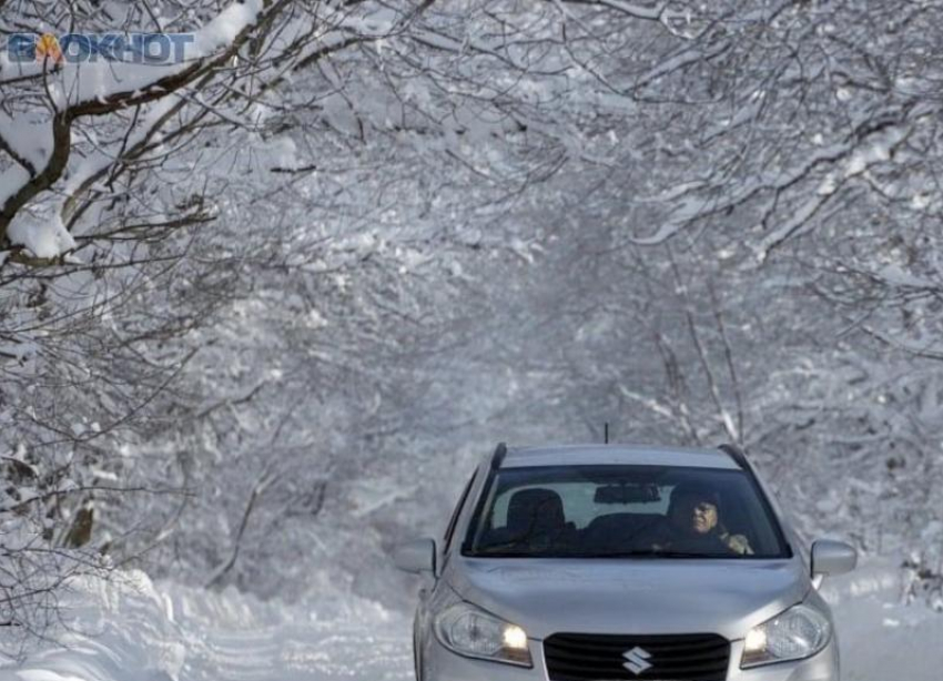 Штормовое предупреждение из-за очень сильного снегопада объявлено на Ставрополье 