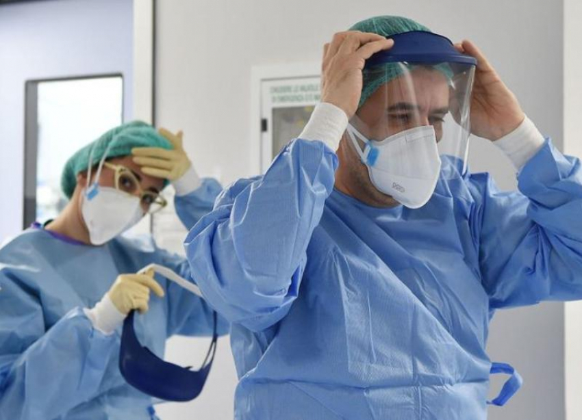 Губернатор: На Ставрополье медикам выплатили 150 миллионов рублей за работу с пациентами с коронавирусом