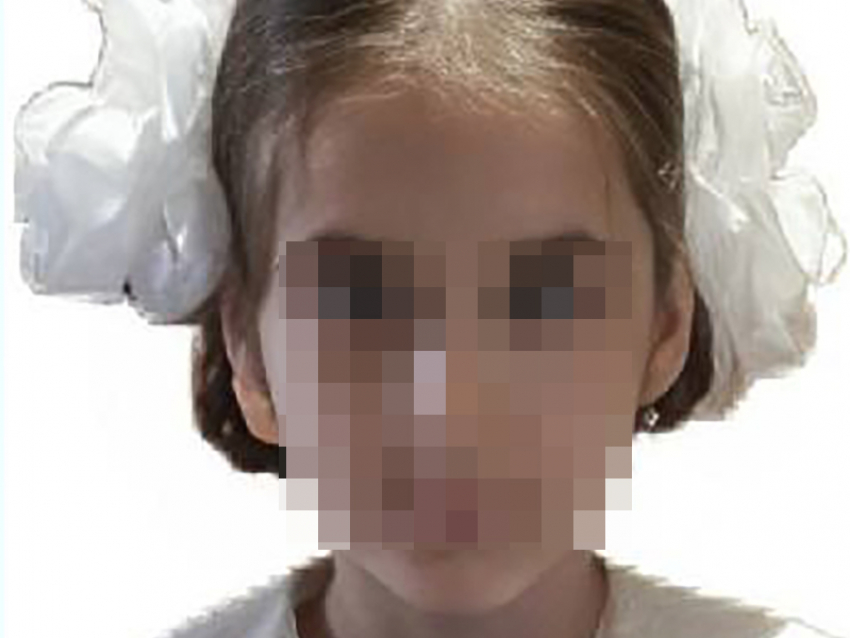 Ищут девочку в разноцветной куртке: 8-летняя ученица пропала в Ставрополе по пути из школы