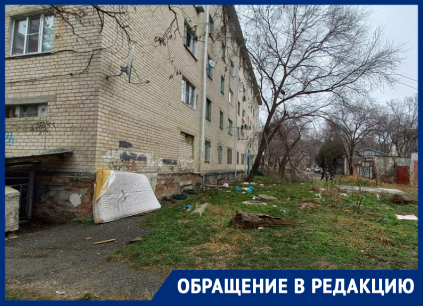 Делят дом с крысами и задыхаются от помоев жители пятиэтажки на Ставрополье