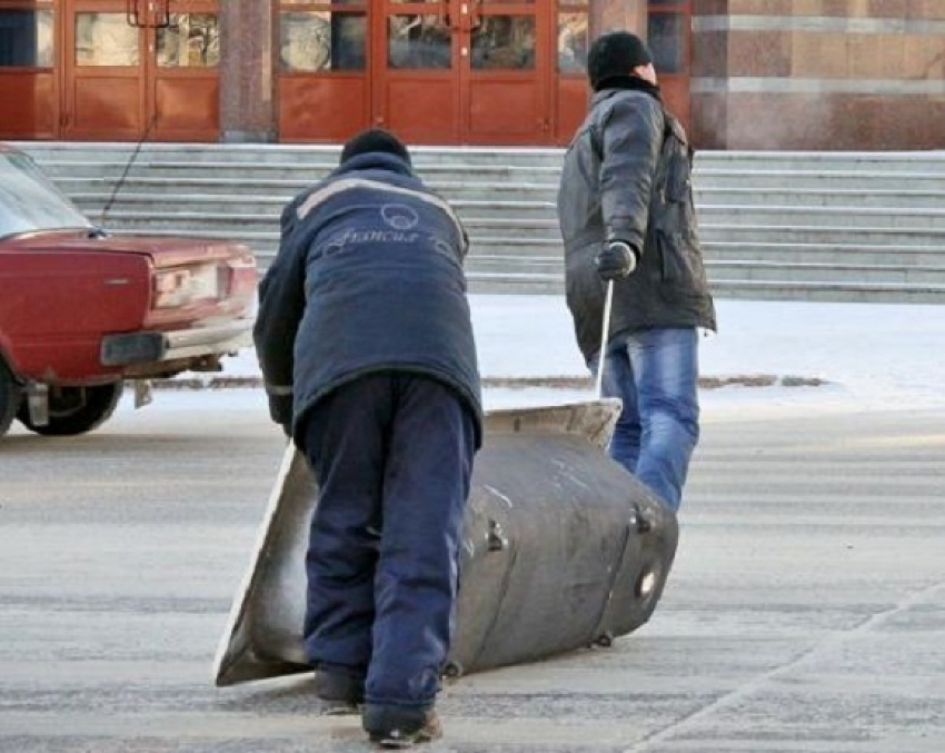 Горе-охранник сговорился с подельниками и позволил им обворовать предприятие на Ставрополье