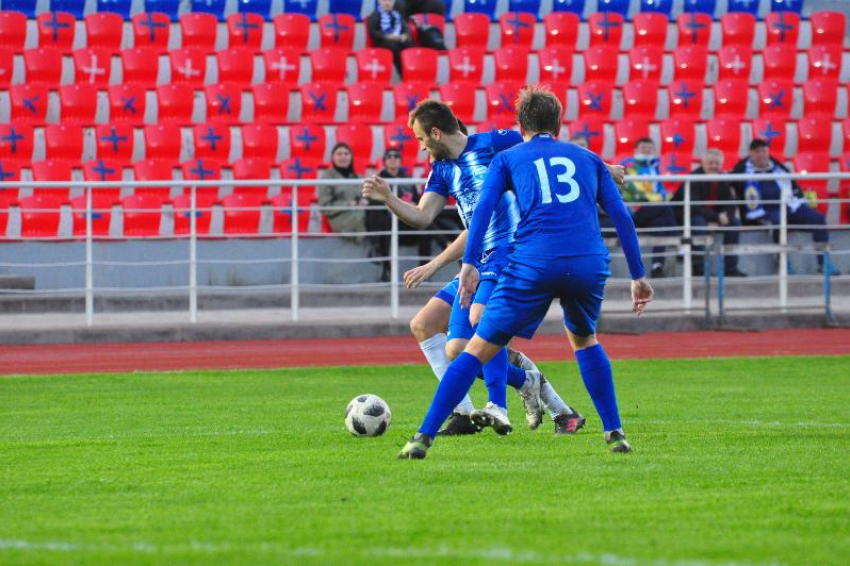 Футболисты ставропольского «Динамо» подарили три очка «черным морякам» в Новороссийске 
