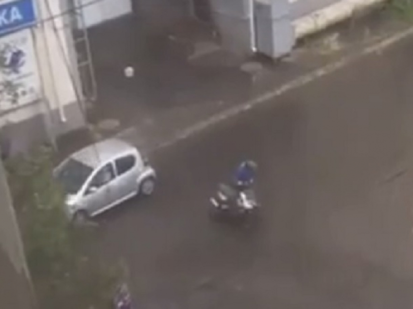 Трусливый водитель «Газели» сбил парня на скутере и скрылся с места ДТП в Ставрополе