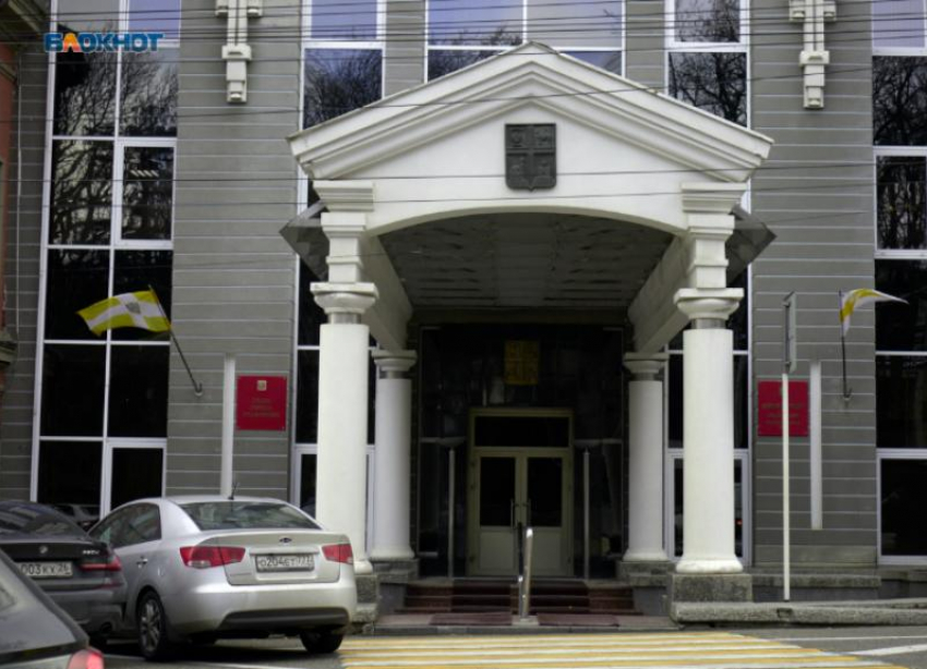 Замглавы Ставрополя уволили за коррупцию после подарка сожительнице участка за полмиллиона