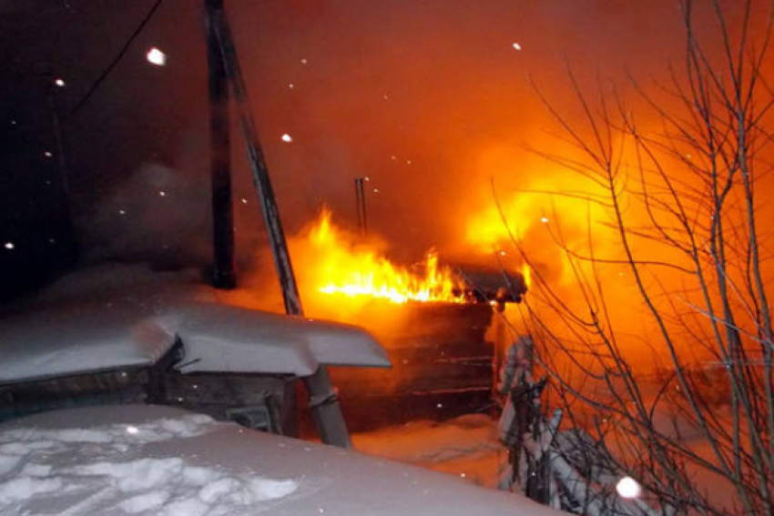 В пожаре выгорело более 60 квадратных метров жилплощади на Ставрополье