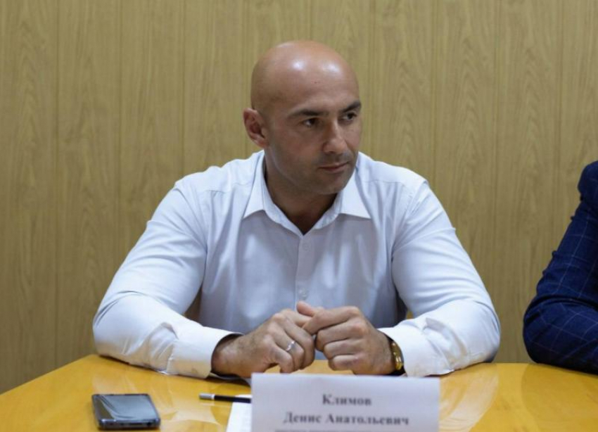 Новым главой Апанасенковского округа Ставрополья избрали Дениса Климова