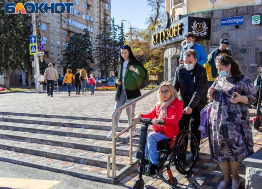 Мэрия Ставрополя оборудовала 24 локации для маломобильных граждан