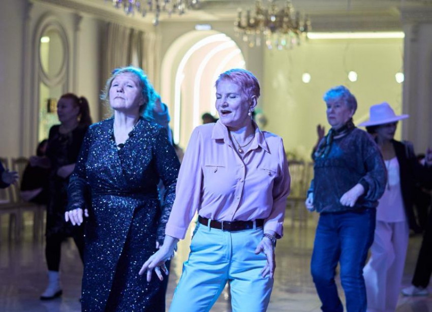 Партия «Новые люди» запустила проект «Жить по-новому» с концертами для ставропольцев старшего поколения