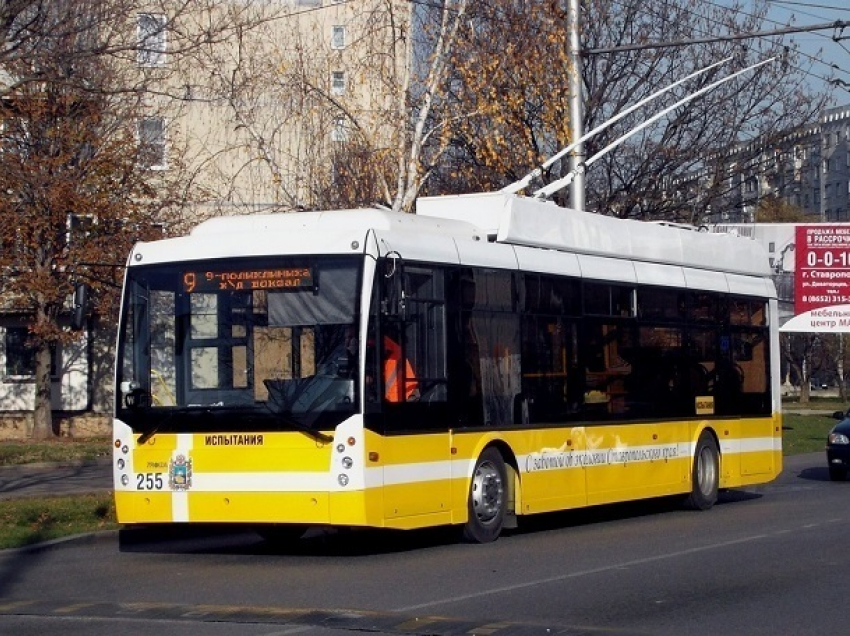 Оплатить поездку на троллейбусе теперь можно картой или телефоном в Ставрополе 