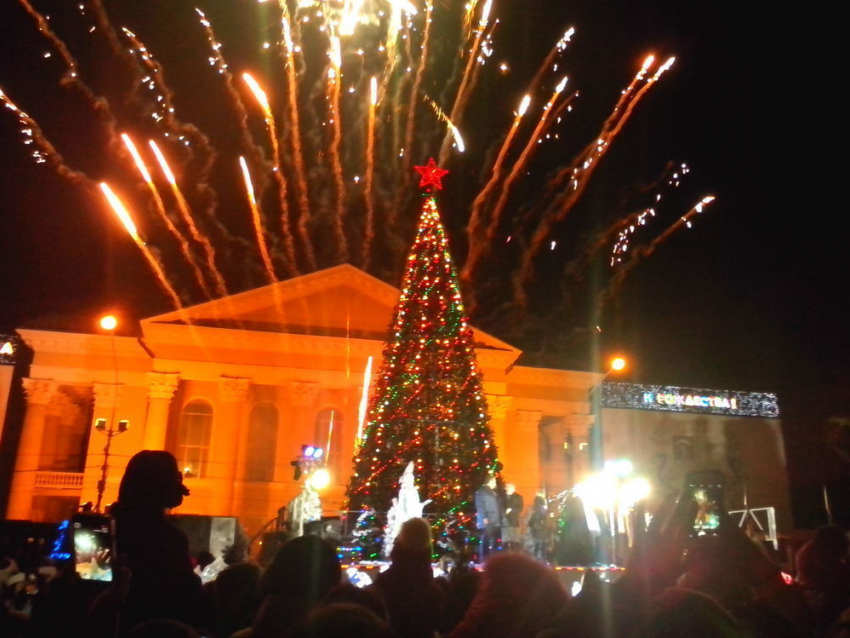 Ставропольский Дед Мороз: «Елка на площади Ленина – самая красивая в мире»