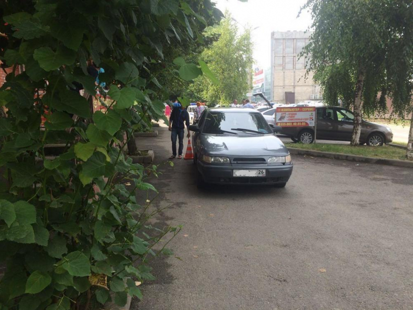На одной из парковок Ставрополя ребенка сбил автомобиль