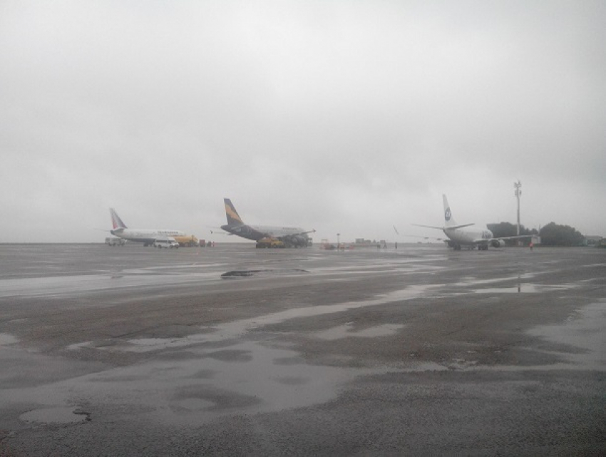 Туман парализовал вылет самолетов из ставропольского аэропорта