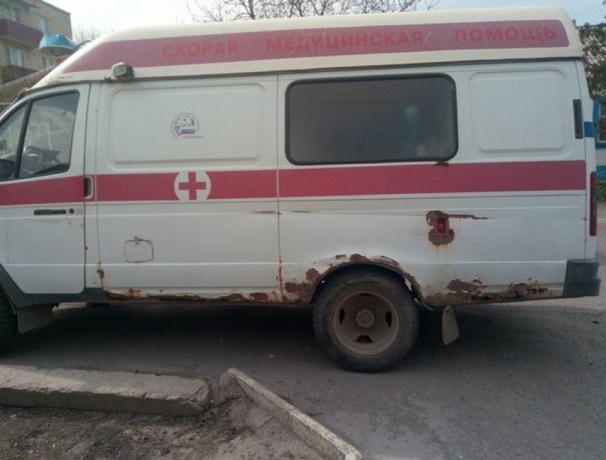 "А на чем ездят чиновники, присылающие  больным такие «корыта» скорой помощи?» - житель Буденновска
