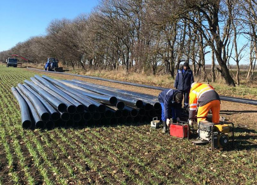 Замена 10 километров полувековых сетей обеспечат стабильную подачу воды в села Кугульта и Верхняя Кугульта