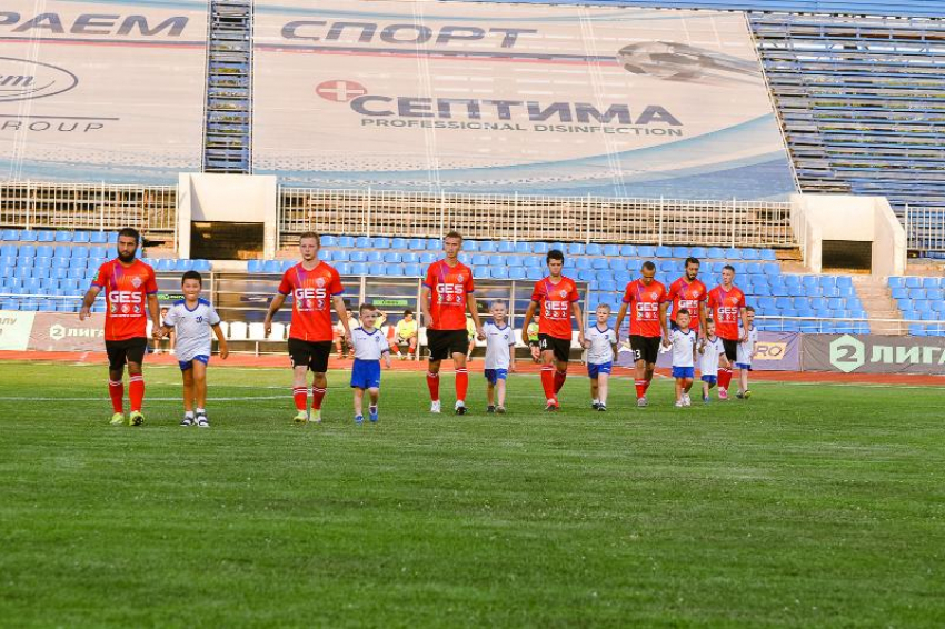 Разгромила «Дружба»: футболисты «Ессентуков» потерпели четвертое крупное поражение подряд 