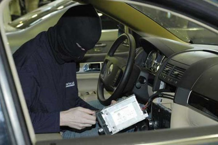 На Ставрополье поймали четверых взломщиков автомобилей