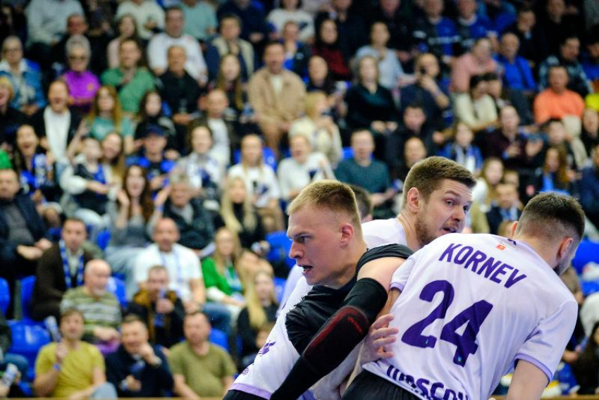 Первая битва — за «южными слонами»: гандболисты «Виктора» стартовали в плей-офф с домашней победы