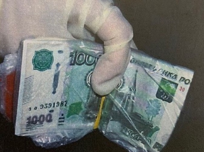  В Ставрополе бывший судебный пристав подозревается в получении взятки 