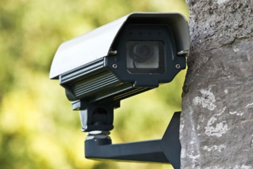 Из школы в Михайловске подростки украли дорогую камеру видеонаблюдения