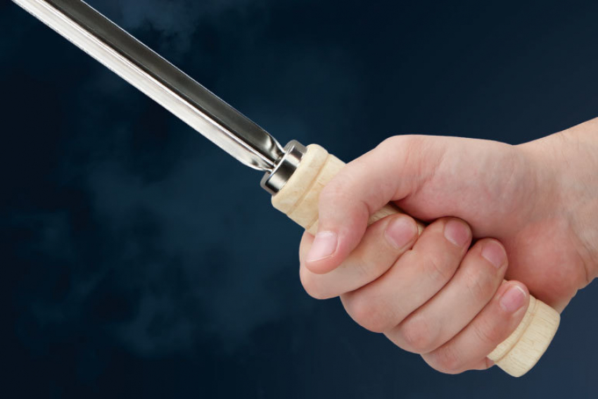 Во время отдыха в Пятигорске мужчина проткнул друга шампуром