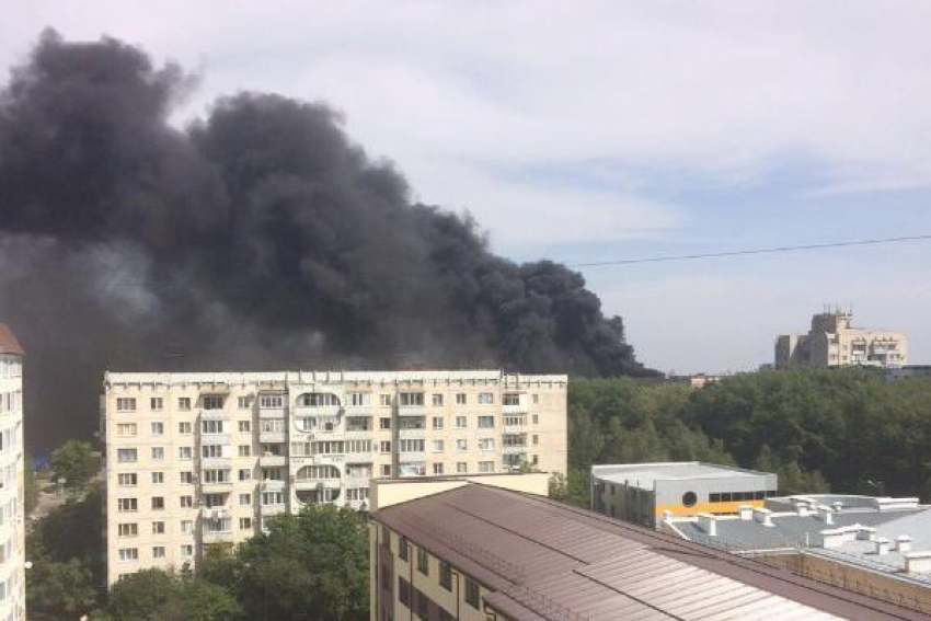 Трех жителей девятиэтажки госпитализировали в больницу после пожара в Ставрополе