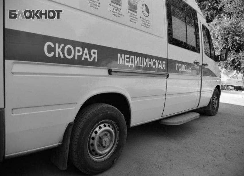 Мужчина выпал из окна многоэтажного дома на юге Ставрополя и погиб