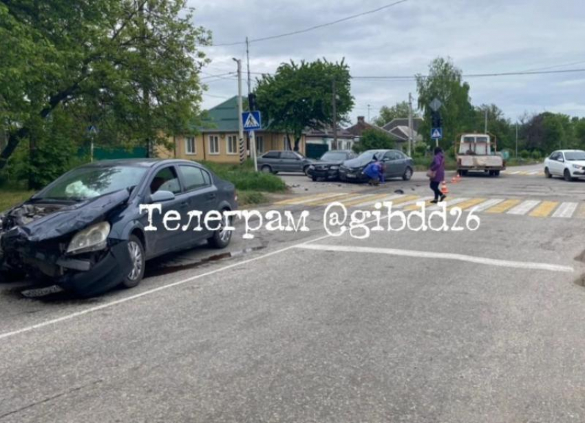 В Георгиевске из-за тройного ДТП пострадали три человека