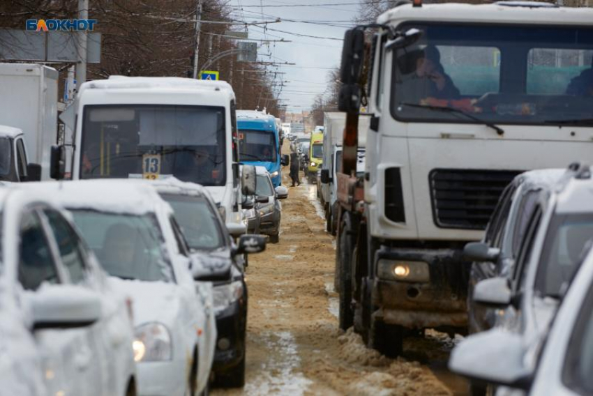 Жители Кисловодска пожаловались на переполненность транспортом на дорогах города-курорта