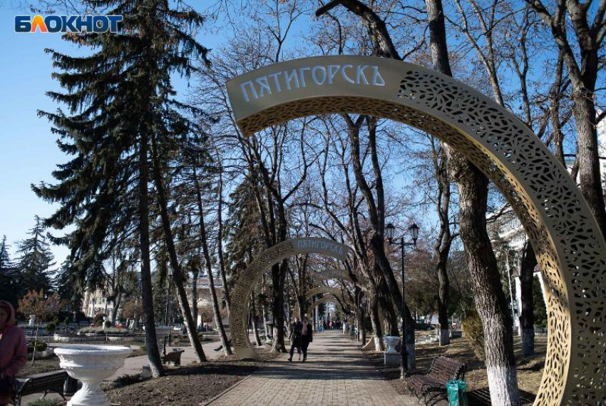 Сосед-неадекват избил и обокрал девушку во время романтической прогулки в Пятигорске 