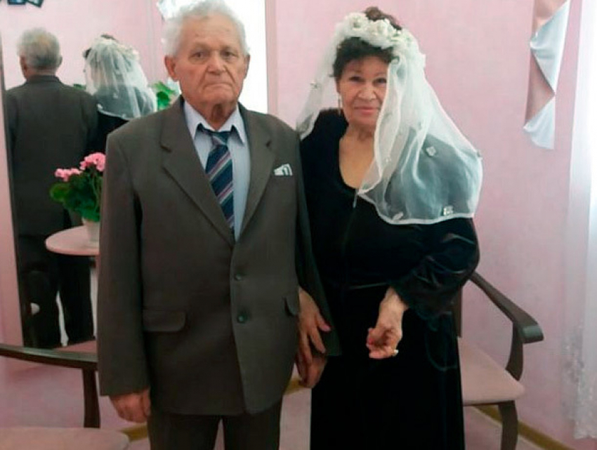 Пожилые молодожены поженились в Железноводске