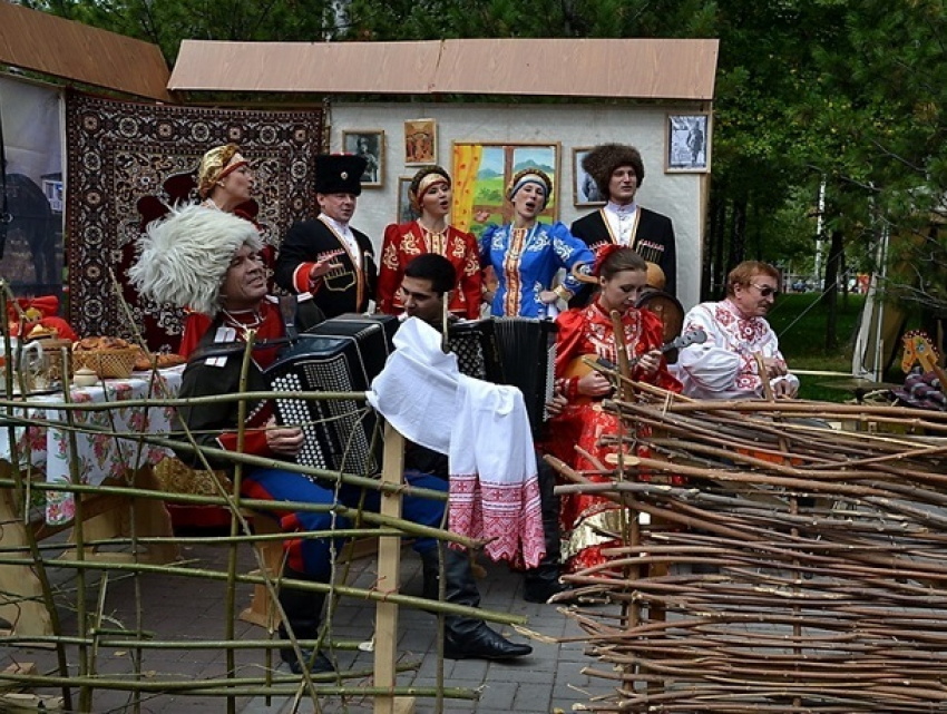 «Кому-то может быть выгодно, чтобы мы жили недружно», - общественник со Ставрополья 