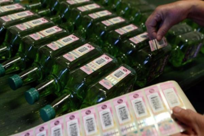Организатора производства контрафактного алкоголя осудили в Ставрополе