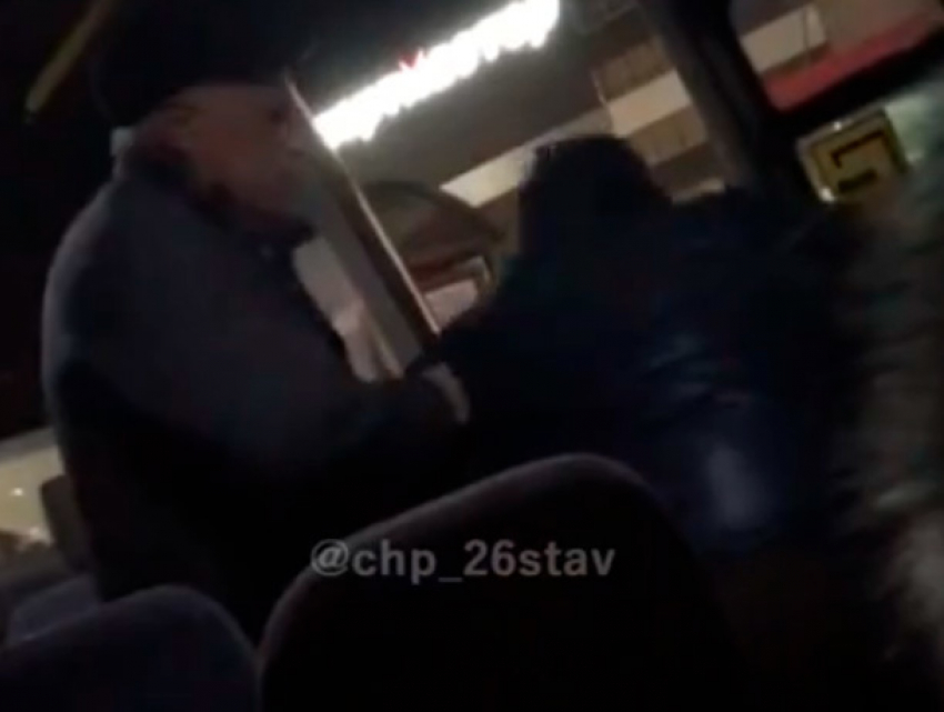 Конфликт между водителем и нетрезвым пассажиром изучают в полиции Ставрополя