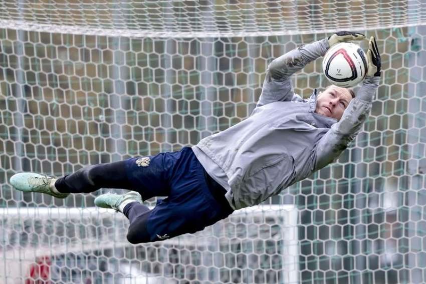 Поехала нога: ошибка ставропольского вратаря не позволила российским футболистам одолеть перуанцев 