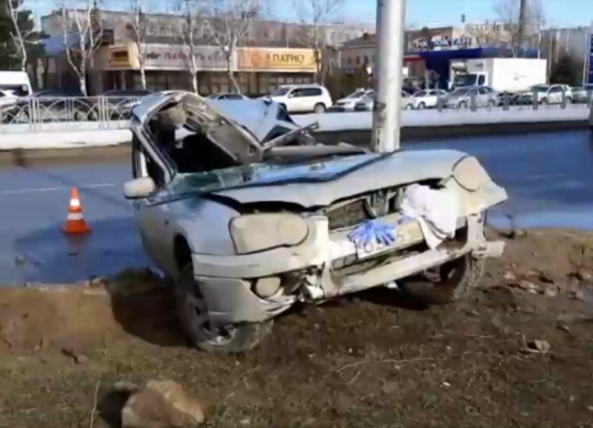 В Ставрополе водитель-лихач попал в реанимацию после столкновения с ЛЭП