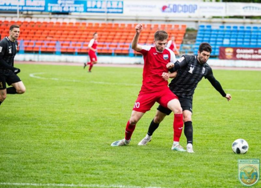 «Счет по игре»: футболисты «Машука-КМВ» в Пятигорске помирились с молодыми волгоградцами