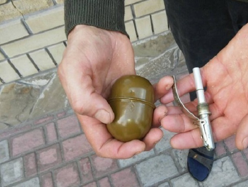  Анекдот товарища помог мужчине вспомнить, где он спрятал гранату в Ставрополе