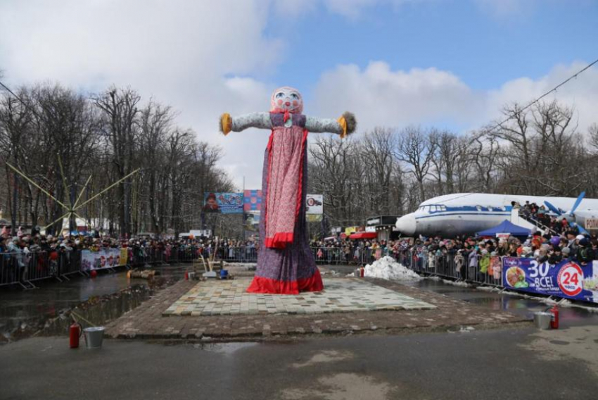 Массовые гуляния и пышные торжества на Масленицу в Ставрополе отменили 