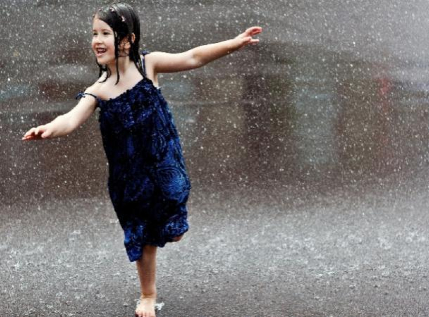 Дождь с грозой ожидается после жаркого дня во вторник на Ставрополье
