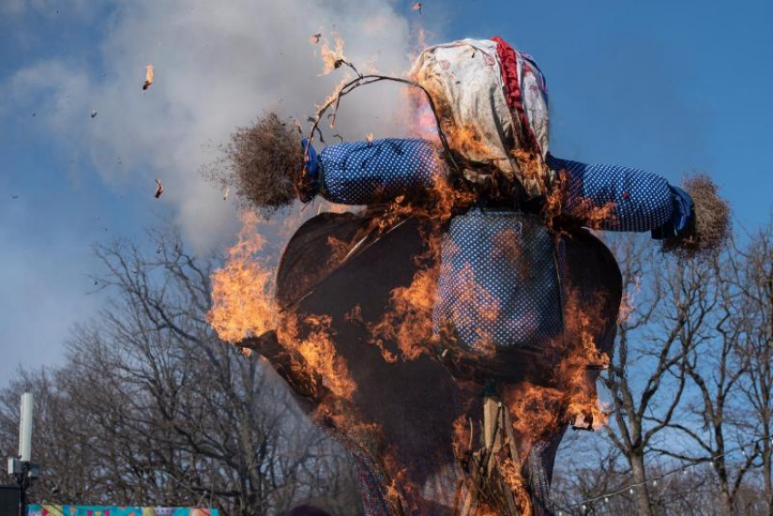 Когда ставропольцам ждать Масленицу в 2026 году: даты, приметы и ярмарки с блинами