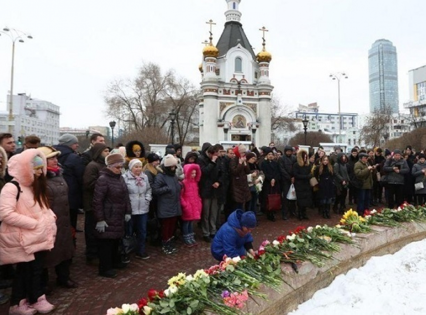 Национальный траур: Ставрополье со все страной будет скорбеть по жертвам чудовищной трагедии в Кемерово