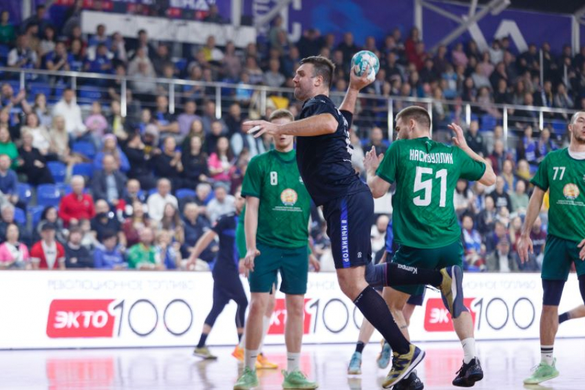 Линейный ставропольского «Виктора» вошел в гандбольный топ-7 по точности бросков с игры