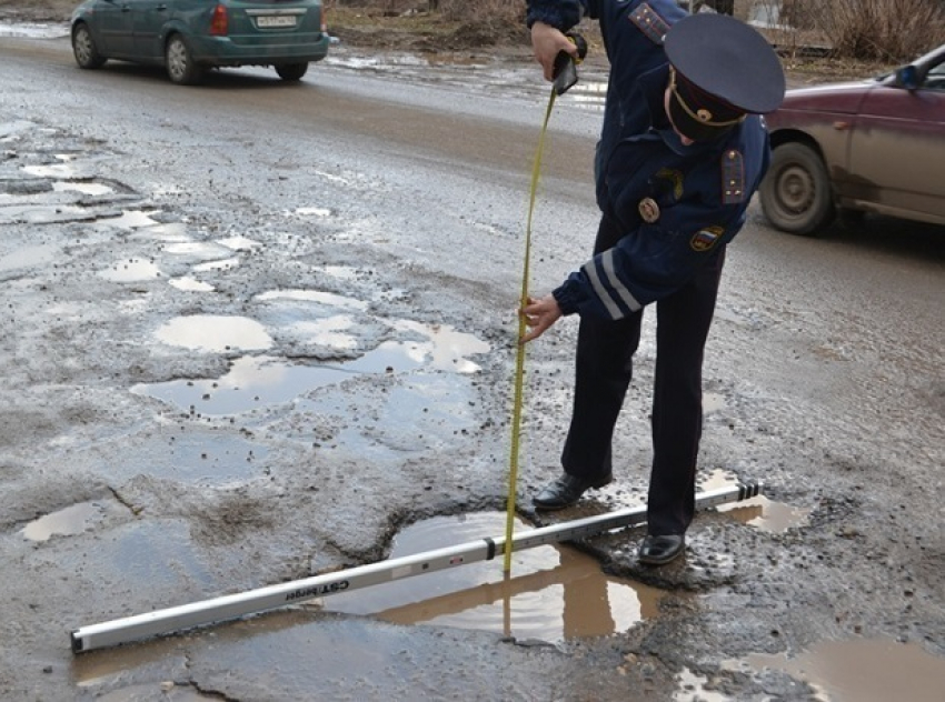  Четыре дороги в Ставрополе попали в десятку самых «убитых» дорог края по результатам народного голосования