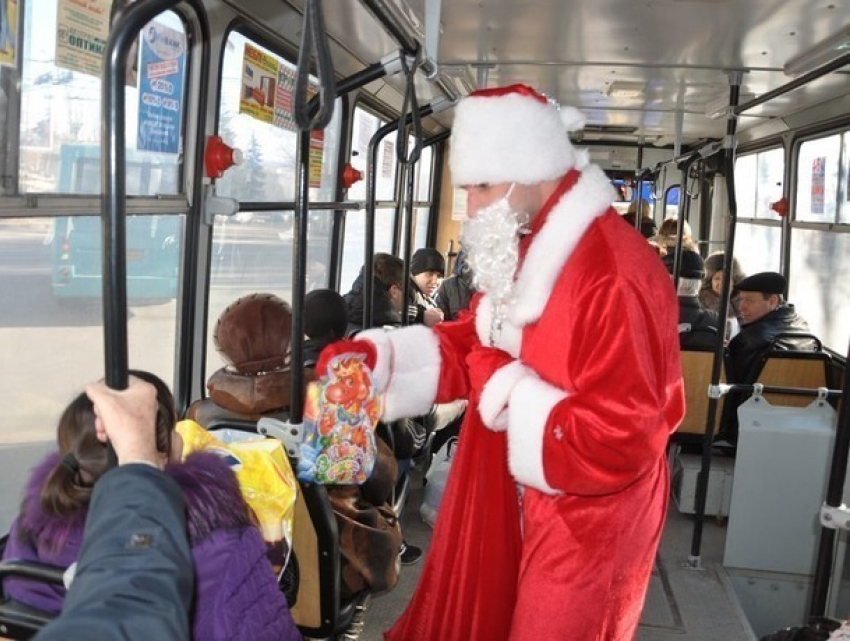Сказочный троллейбус с Дедом морозом и Снегурочкой прокатится по Ставрополю