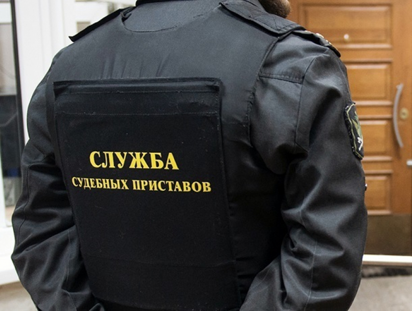 Замначальника отдела судебных приставов помог знакомому избежать двухмиллионного штрафа на Ставрополье