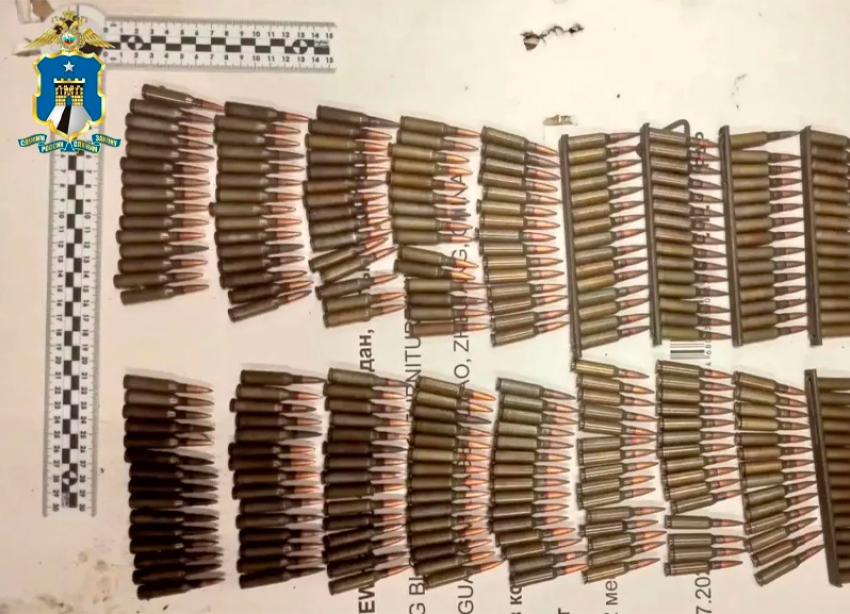 Пенсионер из Ставрополья прятал в станичном гараже боевой арсенал из тысяч патронов