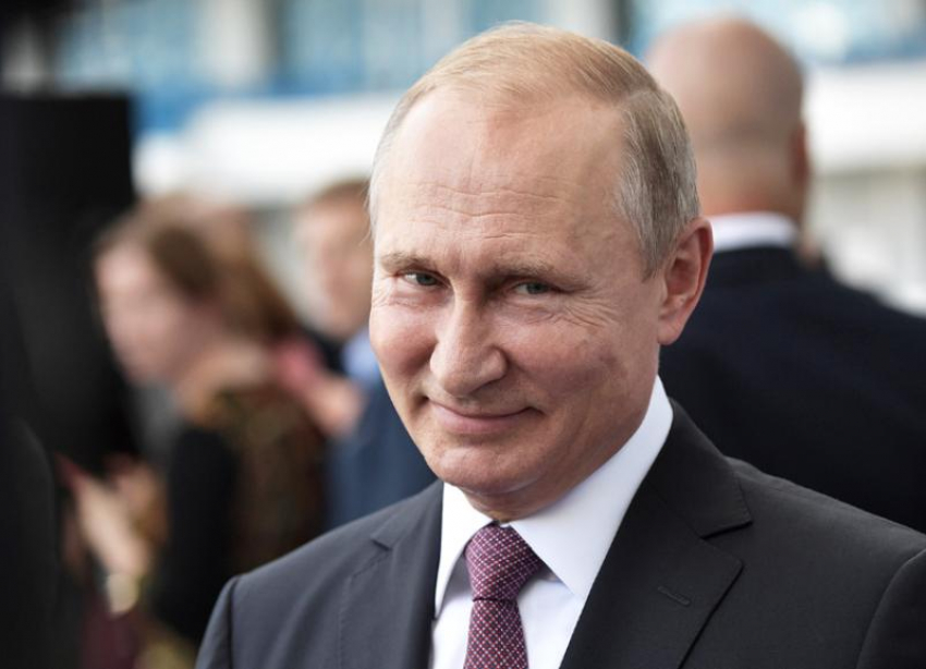 Президент Владимир Путин: нерабочим дням с 30 октября по 7 ноября быть 