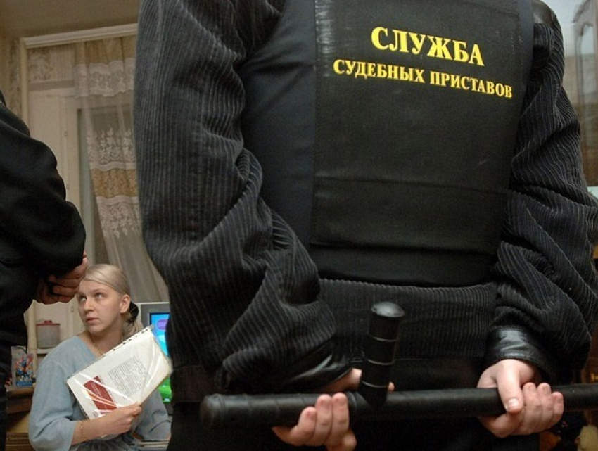 Бывший судебный пристав брал взятку за «помощь» в снижении штрафа на Ставрополье