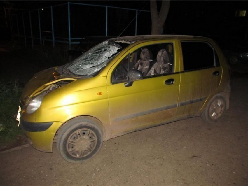 Таксист сбил женщину при выезде со стоянки в Ставрополе