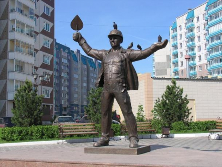 В Ставрополе откроют памятник строителю